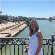 Profesor de biología imparte clases a todos los niveles