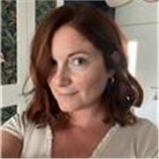 Professeure à domicile pour des cours en marketing ou en langues (français, anglais,espagnol). 