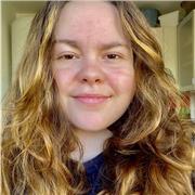 Étudiante en Master de droit international et européen. Licence obtenue avec mention
