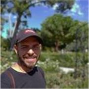 Me defino como una persona didáctica y con dotes de enseñanza del idioma italiano, puedo adaptarme a distintos niveles 