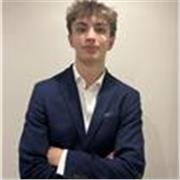 Soy un estudiante de 19 años del grado de física, llevo dando clases un año y puedo impartirlas online 