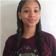 profesor o tutora en sociales, con 17 años de edad y estudiante de derecho, cuento con permiso de mis padres, un buen intelecto