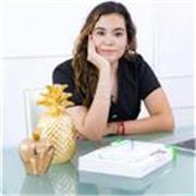 Docente de apoyo en bioquímica con formación en Nutrición y Maestría en Educación