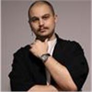 Profesor de cocina especializado en cocina asiática, italiana y fusión, con más de 2 años de experiencia