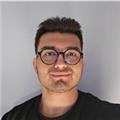 İstanbul'da çocuklar ve yetişkinler için özel İngilizce dersi sunabilecek, 4. Sınıf İngilizce Mütercim ve Tercümanlık öğrencisi.
