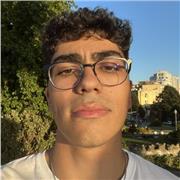 Soy estudiante de Magisterio en la UAB y doy classes de matemàticas nivel ESO y Bachillerato, en español y catalán