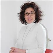 Laureata in giurisprudenza con 10 anni di esperienza come avvocato offre aiuto nella comprensione del diritto