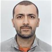 Profesional titulado en marketing, con más de 10 años de experiencia en la industria publicitaria, con experiencia en docencia.