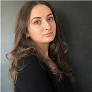 Étudiant parlant anglais couramment (niveau bilingue), ayant fait déjà plusieurs échanges universitaires à l’étranger