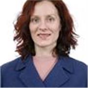 Profesora doctora y traductora con más de 10 años de experiencia, imparte clases de francés, inglés y rumano de forma online.