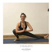 Insegnante di diversi stili di yoga con esperienza decennale