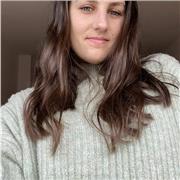 Estudiante de Magisterio Primaria Bilingüe en Madrid, ex au pair en Estados Unidos. Me gusta enseñar y aprender de los que enseño