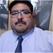 Soy profesor de filosofía y humanidades, brindo clases para desarrollar pensamiento crítico de todas las edades