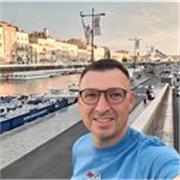 Prof de français et d'anglais avec 25 ans d'expérience et Master 2 en langues étrangères