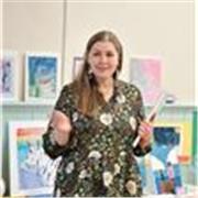 Sono un arrista e arteterapeuta con esperienza di insegnamento in Inghilterra di 10 anni. Insegno in italiano, inglese e russo