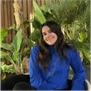 Soy una estudiante de bachillerato científico con ganas de enseñar a niños de primaria.