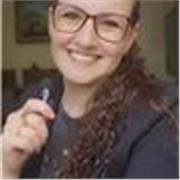 Ofereço aulas de inglês para adultos, online via Google Meet. Todos os níveis. Material próprio. Professora com experiência