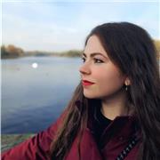 Designer del prodotto, laureanda in advanced product design, propongo lezioni per scuole medie e superiori