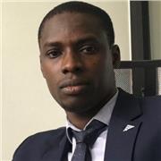 Etudiant parfaitement bilingue - cours d'anglais primaire au lycée