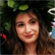 Laureata in Sociologia e Criminologia, frequento attualmente il corso di assistenza sanitaria. Offro lezioni di lingua italiana per stranieri