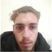 Me defino como un joven que sabe defenderse y quiero enseñar a los más jóvenes a defenderse y se lo pasen genial.