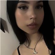 Joven con FCE da clases a infantil