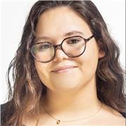 Soy una chica de 18 años que busca un trabajo para poder compaginar con sus estudios