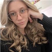 Profesora titulada en Diseño Gráfico, imparto clases online.