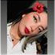 Soy profesional en lenguas modernas que puede ofrecer clases de ingles y francés