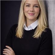 Geduldiger Deutsch-Tutor für Anfänger und Fortgeschrittene aller Altersgruppen.