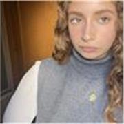 Estudio el Grado en Derecho y puedo impartir clases a particulares a alumnos de primaria.