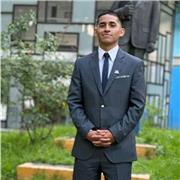 Maestro especializado en la disciplina del Español, titulado de la Escuela Normal Superior de México