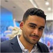 Étudiant en ingénierie avec un niveau C1 en anglais et en français, je propose des cours en ligne adaptés aux débutants et aux étu