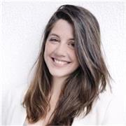 Hola, mi nombre es Nathalie, soy pianista , compositora, profesora de piano y asignaturas teórico-musicales. 