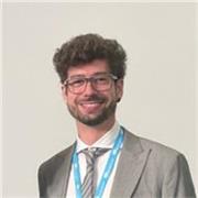 Insegnante di Economia e Finanza con 5 anni di esperienza in istituti di credito. 