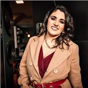 Professora de Português e de Direito para todas as idades