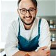 Se vuoi imparare le basi e le tecniche di base di cucina e panificazione, contattami!
Capiremo insieme il percorso adatto a te.