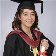 Whether you want to improve your grammar, vocabulary or simply feel more comfortable speaking English, I'm here to help!
