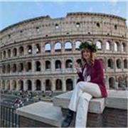 Sono una ragazza laureata in lingue straniere, sono precisa, empatica e mi piace molto insegnare, ho pazienza e orari flessibili