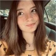 Profesora que busca educar a los niños sobre el inglés y la importancia de saberlo, con un nivel avanzado y experiencia por gusto