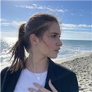 Ciao sono Claudia!Sto conseguendo la maturità all’istituto tecnico aeronautico di Roma e vorrei diventare pilota civile