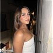 Soy una persona extrovertida, paciente, que quiere, enseñar y aprender. Durante toda mi vida, he practicado deporte, balonmano. 