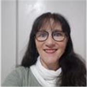 Nativa francesa a quién le encanta la enseñanza y las relaciones humanas, tengo aptitud para cualquier edad !!