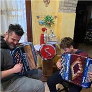 Insegnante di fisarmonica e clarinetto