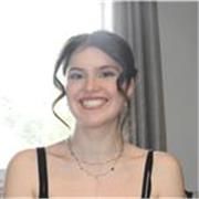 Diplomata Liceo linguistico con 100/100esimi, certificato di inglese Cambridge B2. Studentessa di Scienze dell'Architettura