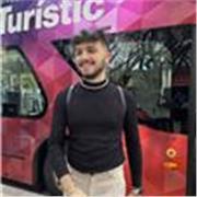 Offro lezioni di inglese per scuole elementari e medie. Disponibile per lezioni o aiuti via whatsapp o call in videoconferenza.
Lavorando già a contatto con il pubblico, sono molto paziente e disponibile ad aiutare nel far conoscere al meglio la lingua in