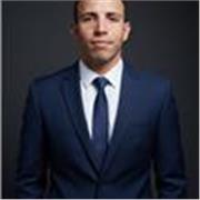 Profesor de español imparte clases para todas las edades