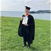 I am a I am a first class graduate of International Relations and politics, happy to teach GCSE-A level students.