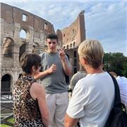 Estudiante de último año de Historia antigua, Latín y Griego que imparte clases de forma online