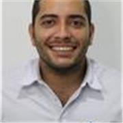 Profesor de informática ofrece clases particulares para estudiantes